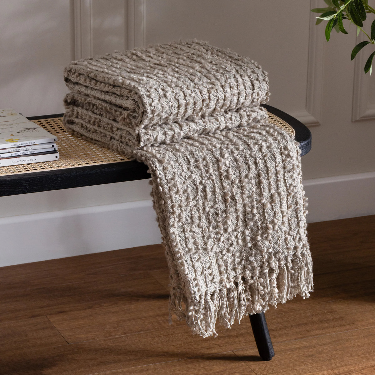 ARVO WOVEN TASSELLED THROW | HÖEM