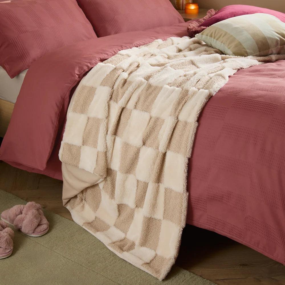 FUR BOUCLÉ CHECK THROW | Furn