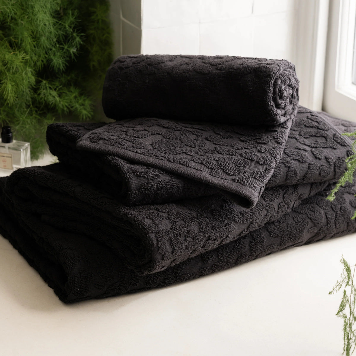 LEOPARD JACQUARD 100% COTTON TOWEL COLLECTION | Rockett St George