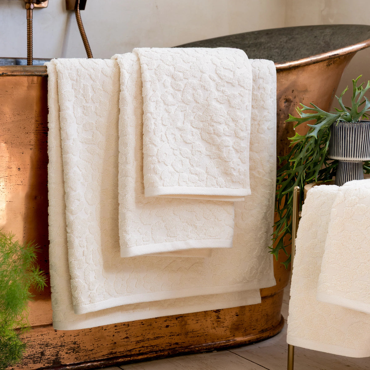 LEOPARD JACQUARD 100% COTTON TOWEL COLLECTION | Rockett St George