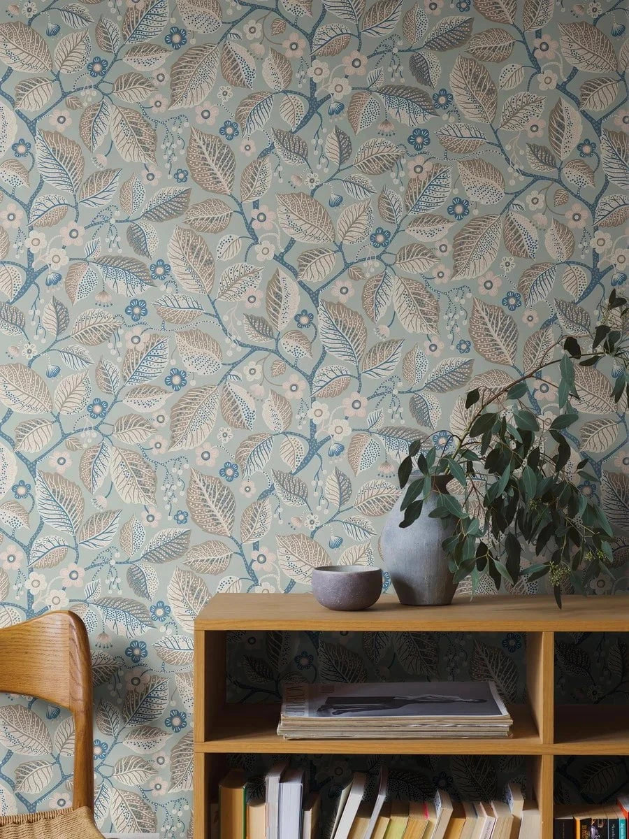 Boråstapeter Boråstapeter Wallpaper Elm Tree Blue – by Boråstapeter