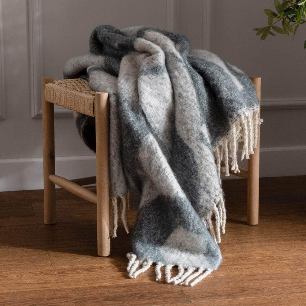 Hoem (Riva Home) Throw Dusk META THROW Olive | Natural | Marshmallow | Dusk by HÖEM