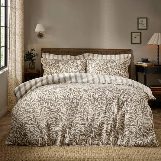 Morris & Co (Riva Home) Duvet Cover set Double Duvet set / Natural WILLOW BOUGH DUVET COVER SET by William Morris at Home