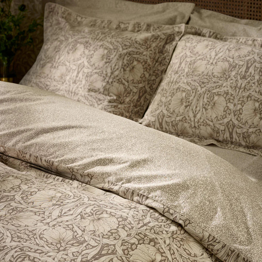 Morris & Co (Riva Home) Duvet Cover set PIMPERNEL DUVET COVER SET NATURAL CHOCOLATE by William Morris at Home