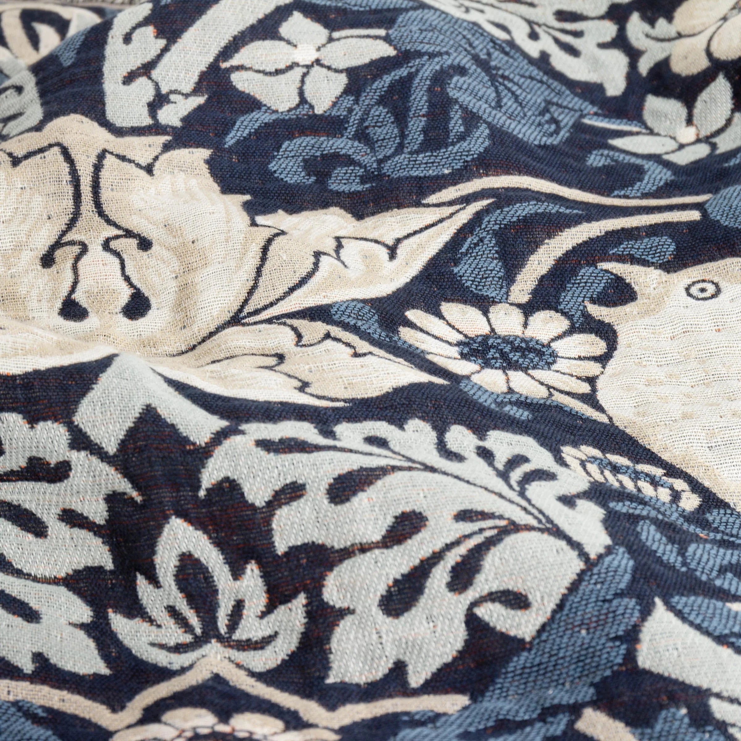 Morris & Co (Riva Home) Morris & Co Throw Morris & Co Strawberry Thief Jacquard Throw Indigo