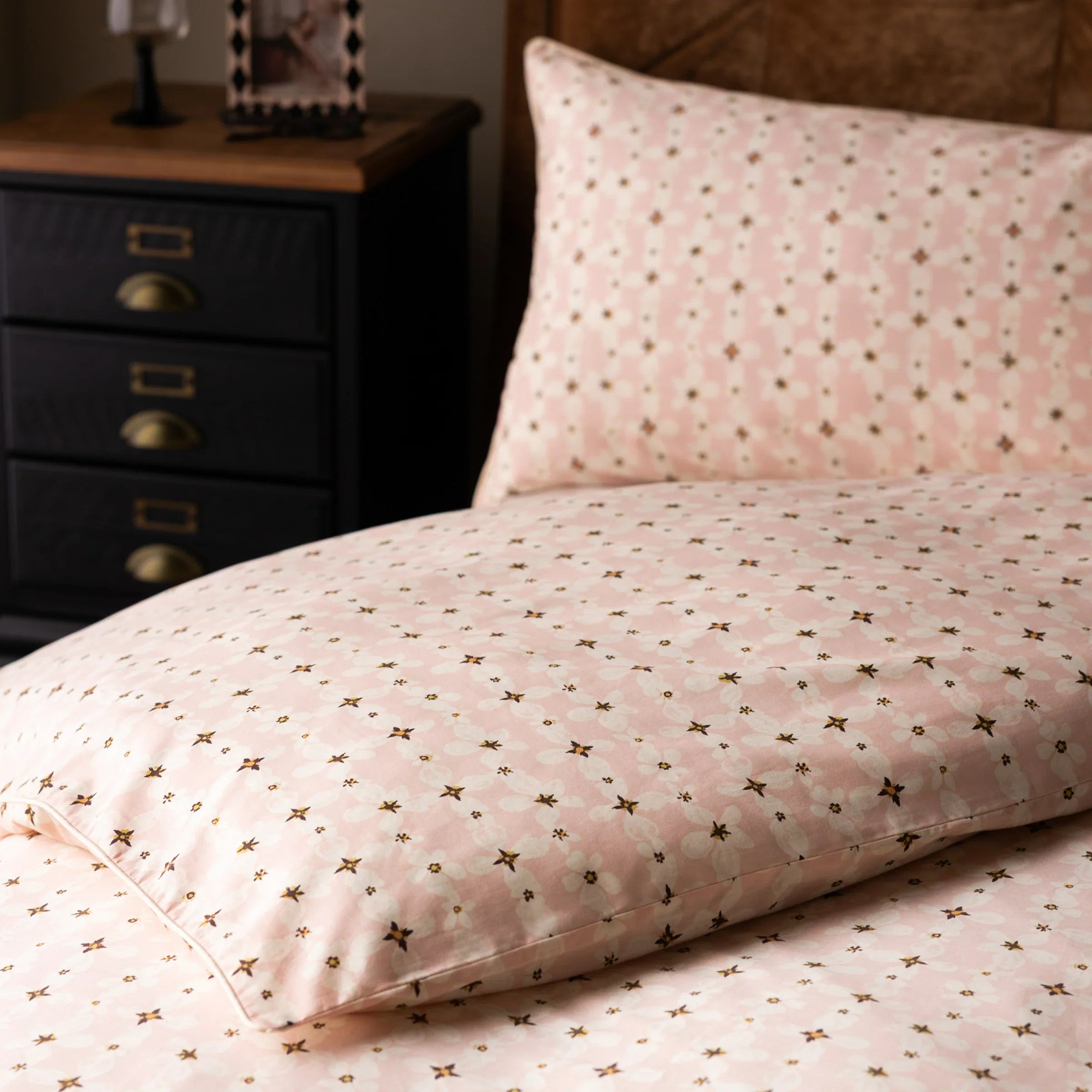 Rockett St George (Riva Home) Duvet Cover set TRANSLUCENT DAISY PIPED DUVET COVER SET PINK by Rockett St George.