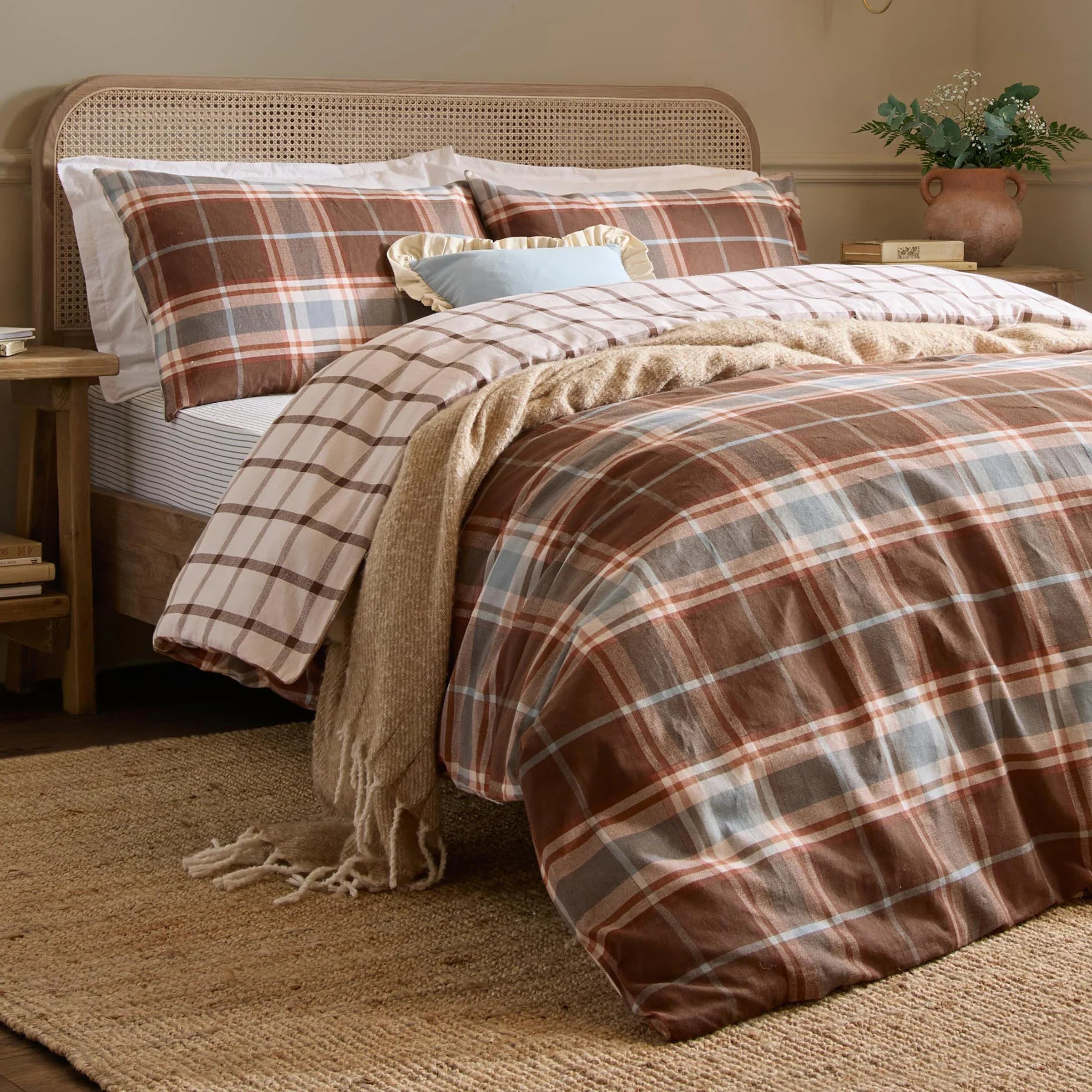 Wylder (Riva Home) Duvet Cover set BRAEMAR CHECK SOFT BRUSHED COTTON DUVET COVER SET CHOCOLATE/BLUE by Wylder