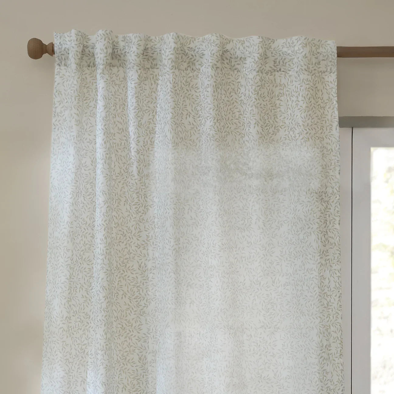 Yard (Riva Home) Curtains PERRIE LEAF SHEER WOVEN CURTAIN PANEL
by Yard