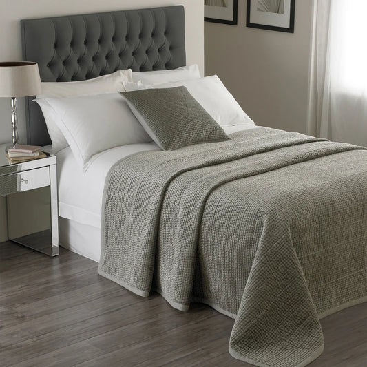 BROOKLANDS LARGE BEDSPREAD – SILVER | Paoletti