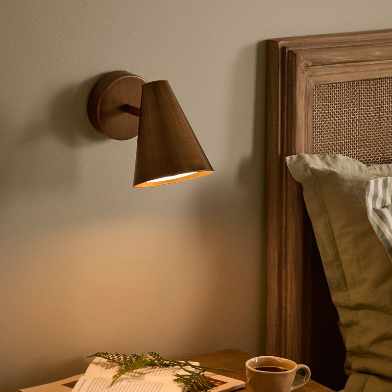 FINN NARROW RECHARGEABLE WALL LIGHT – AGED BRASS | Yard