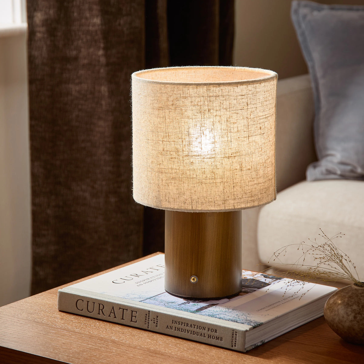 FINN TABLE LAMP – AGED BRASS, ESPRESSO BROWN, OLIVE &amp; SANDSTONE | YARD