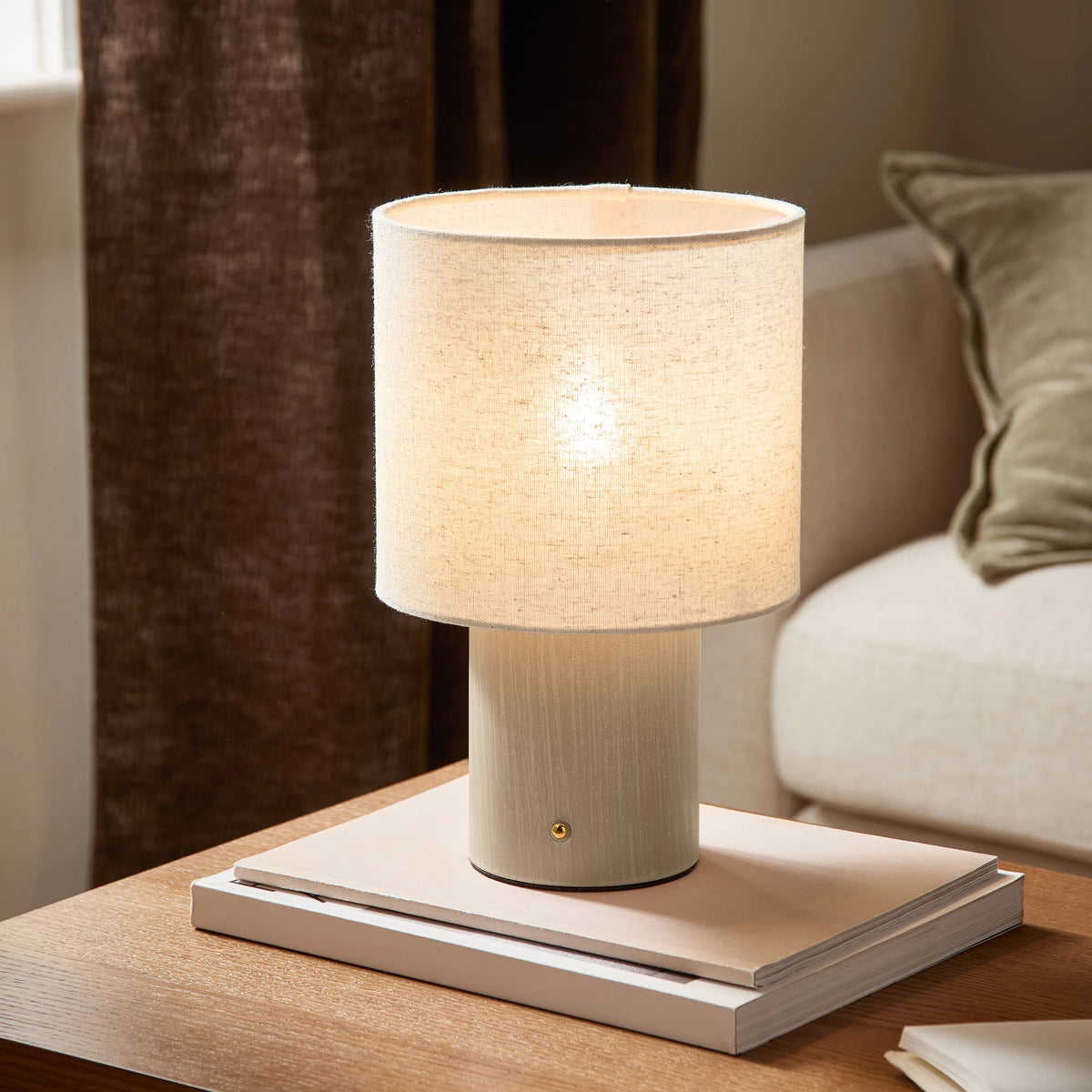 FINN TABLE LAMP – AGED BRASS, ESPRESSO BROWN, OLIVE &amp; SANDSTONE | YARD