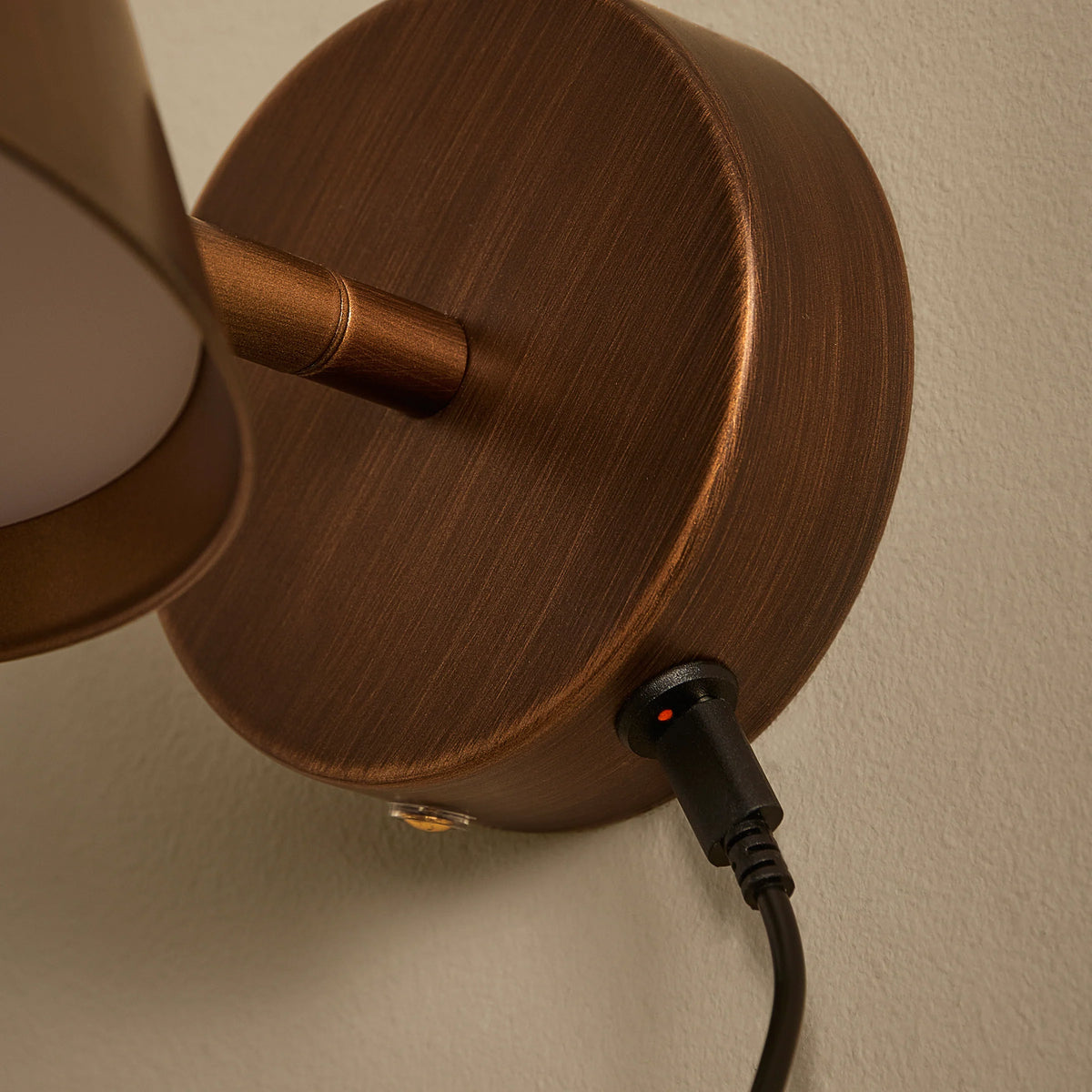FINN WIDE RECHARGEABLE WALL LIGHT – AGED BRASS | Yard