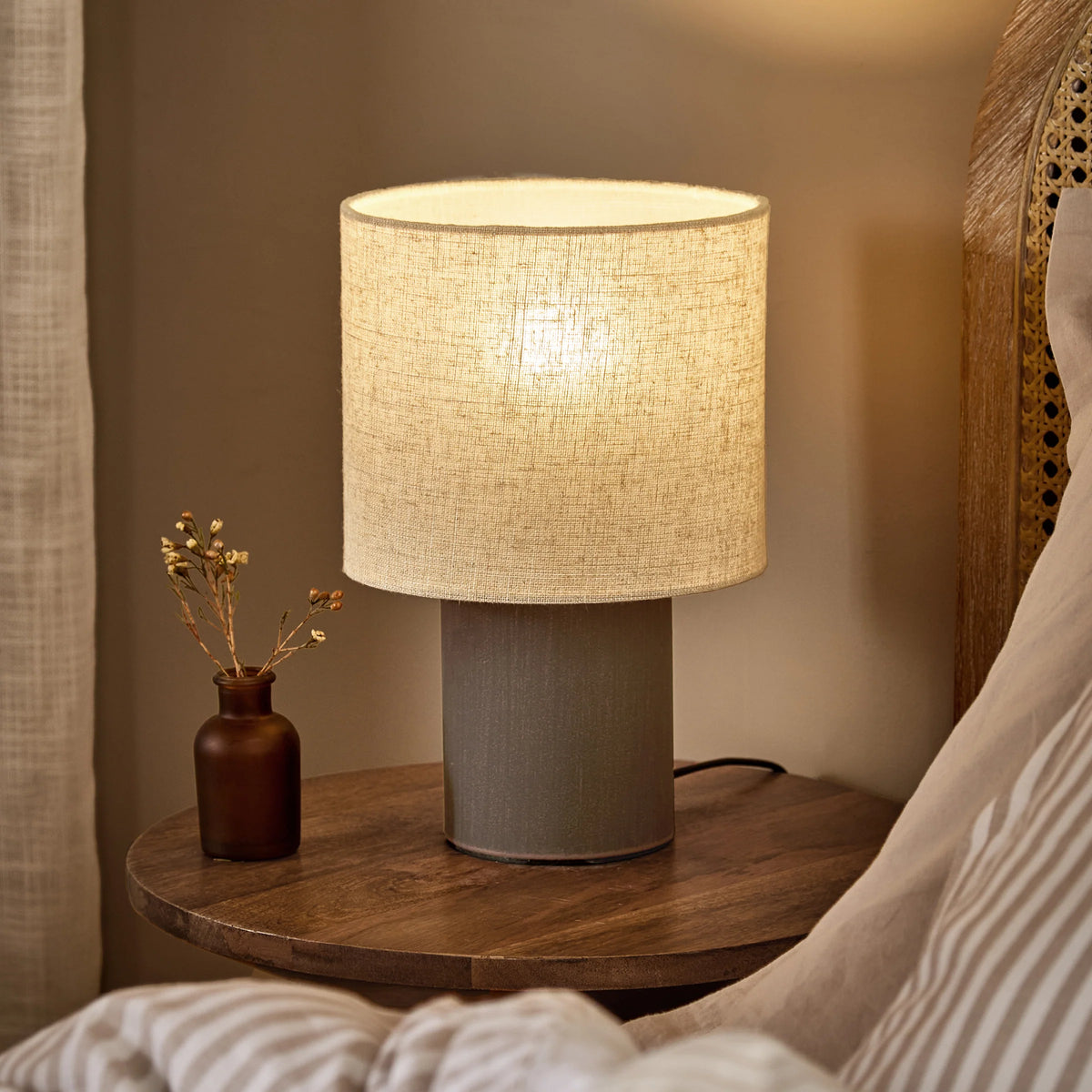 FINN TABLE LAMP – AGED BRASS, ESPRESSO BROWN, OLIVE &amp; SANDSTONE | YARD