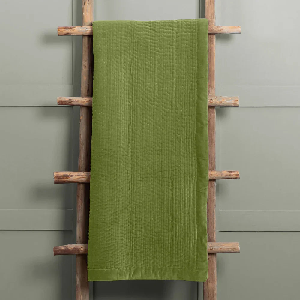 HAZE VELVET QUILTED THROW by ADDITIONS (Voyage Maison)