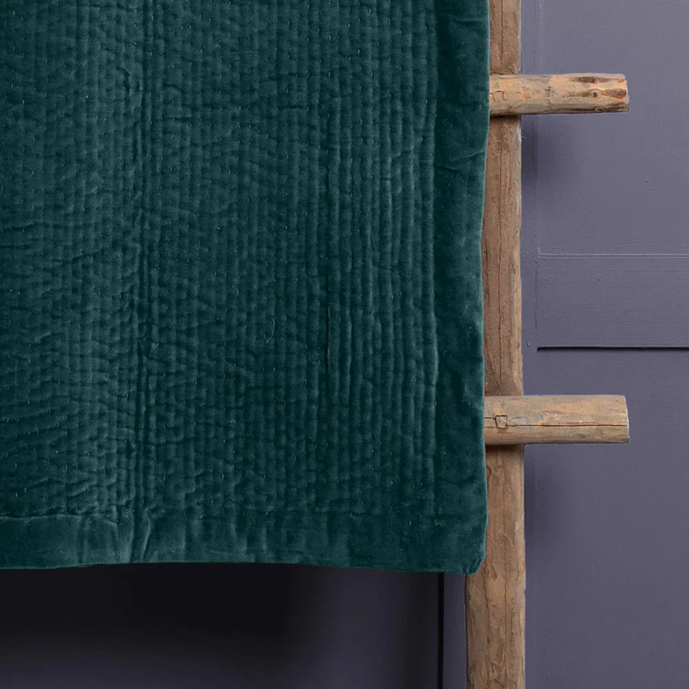 HAZE VELVET QUILTED THROW by ADDITIONS (Voyage Maison)
