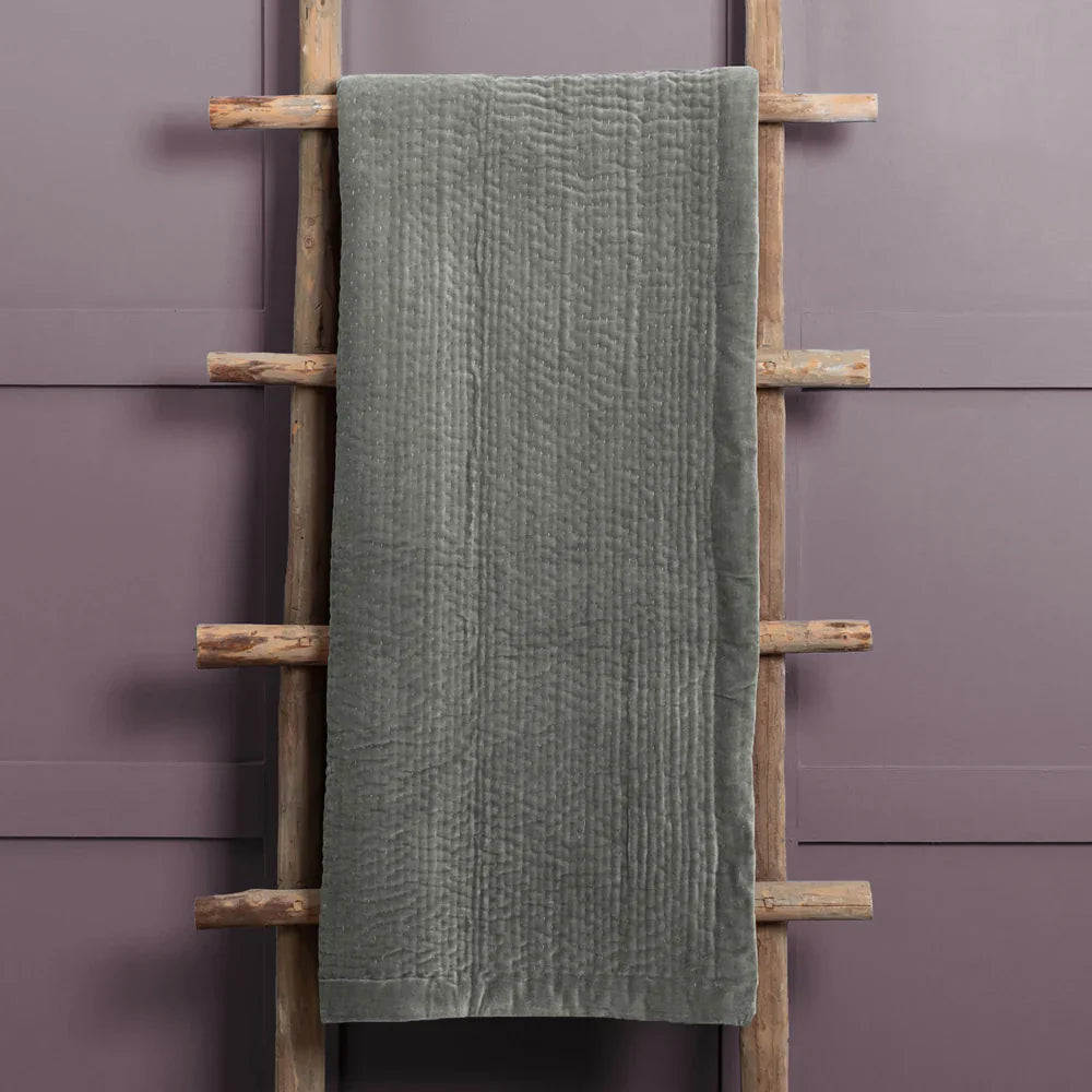 HAZE VELVET QUILTED THROW by ADDITIONS (Voyage Maison)