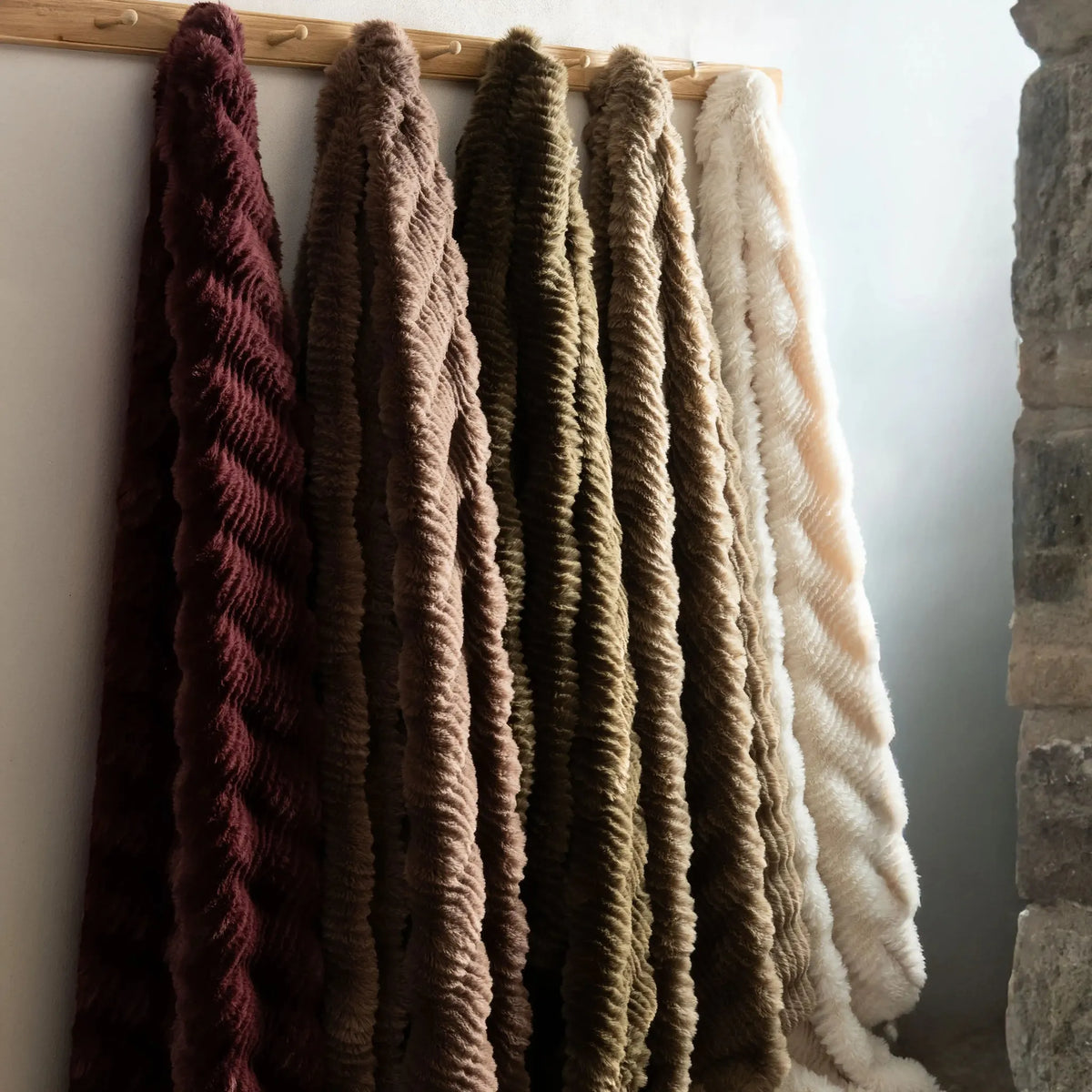 PRESLEY FAUX FUR THROW by Scatter Box