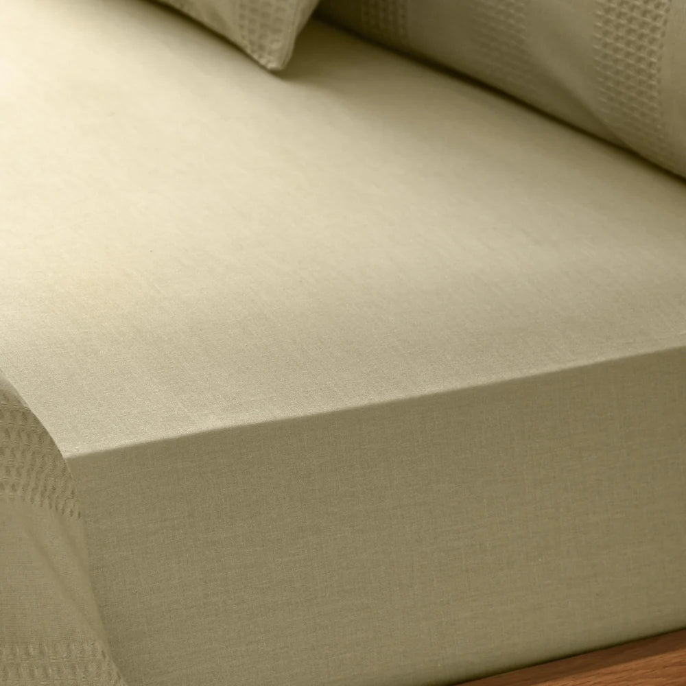 THE PLAIN ONE FITTED SHEET | Furn