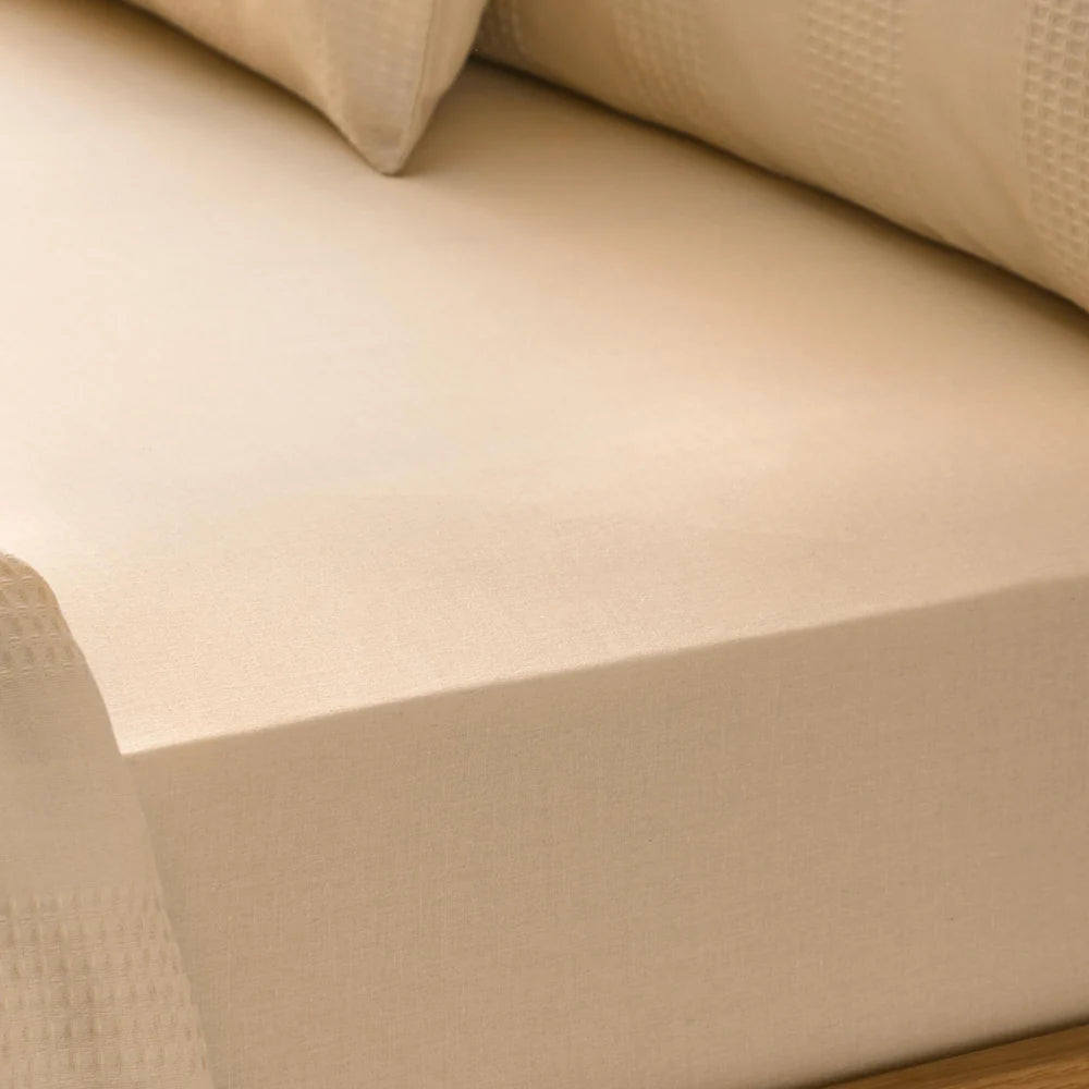 THE PLAIN ONE FITTED SHEET | Furn