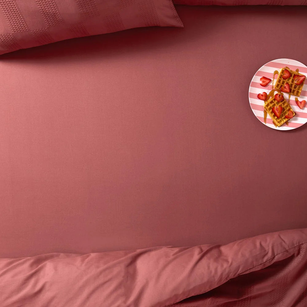 THE PLAIN ONE FITTED SHEET | Furn