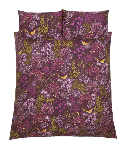 Ashley Wilde Bedspread Kingsize Duvet set Songbird Plum Bedding by Sara Miller