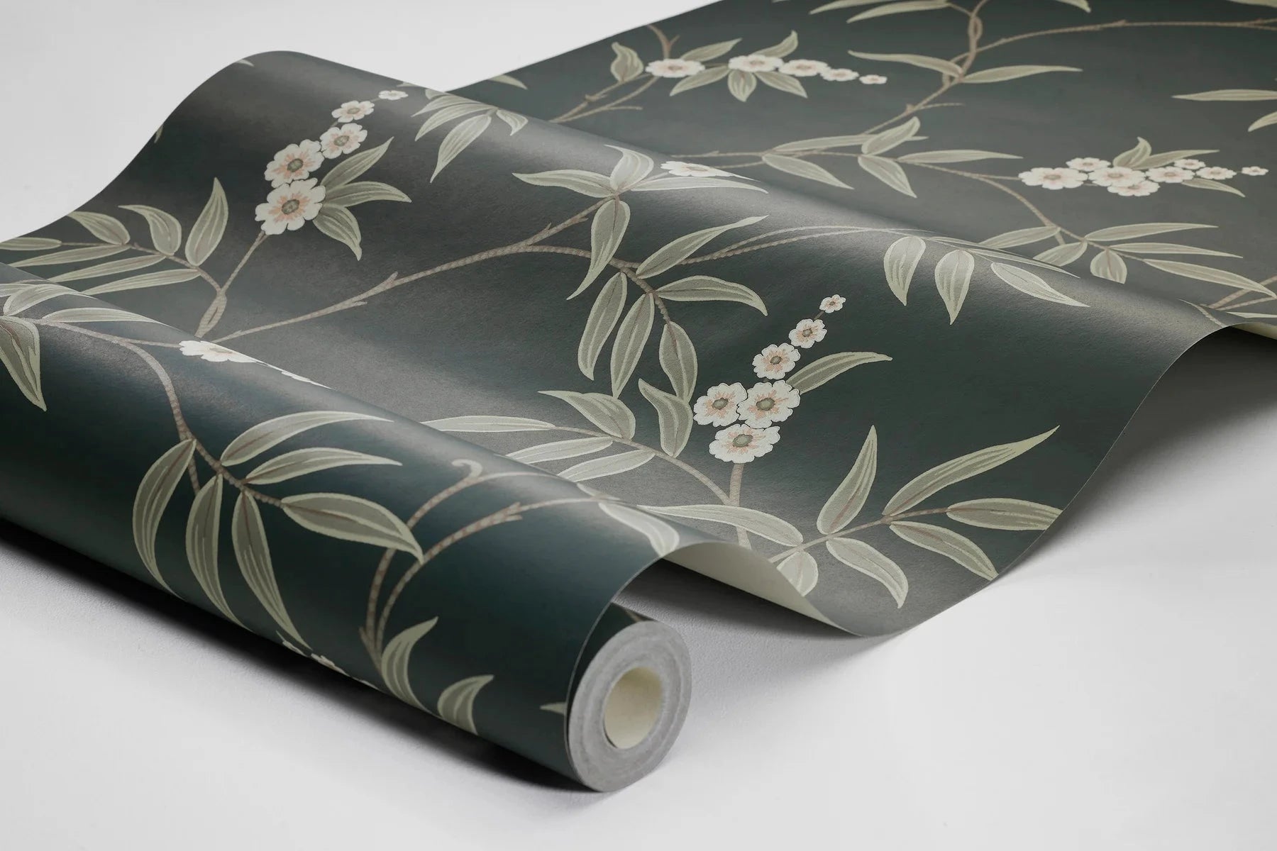 Boråstapeter Boråstapeter Wallpaper Floral Tree Black – by Boråstapeter