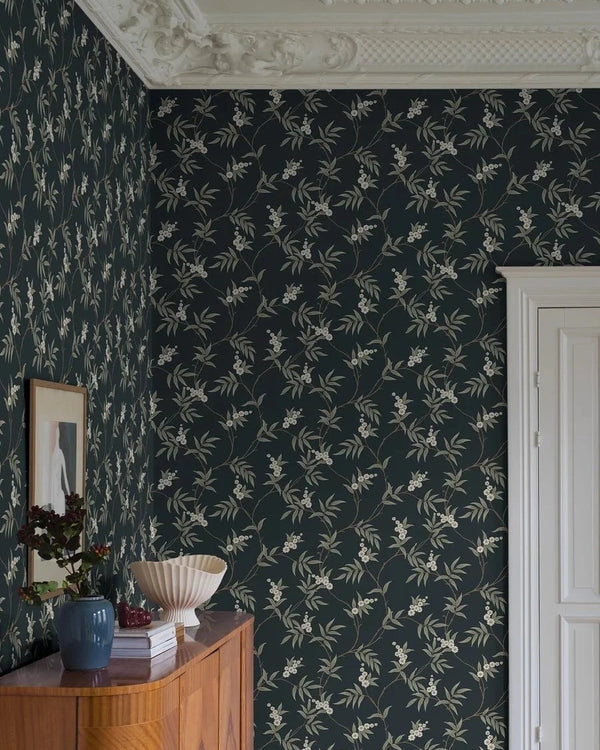 Floral Tree Black – by Boråstapeter