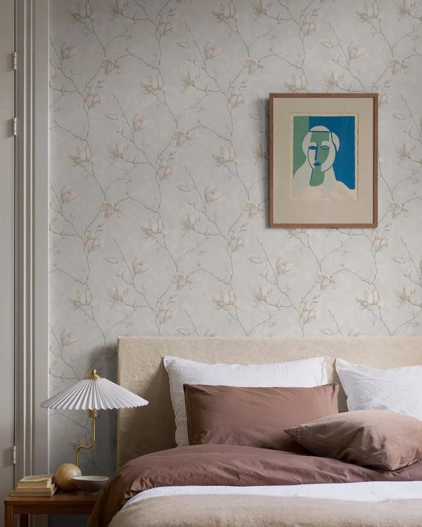 Lilly Tree White Wallpaper by Boråstapeter (10 metre roll)