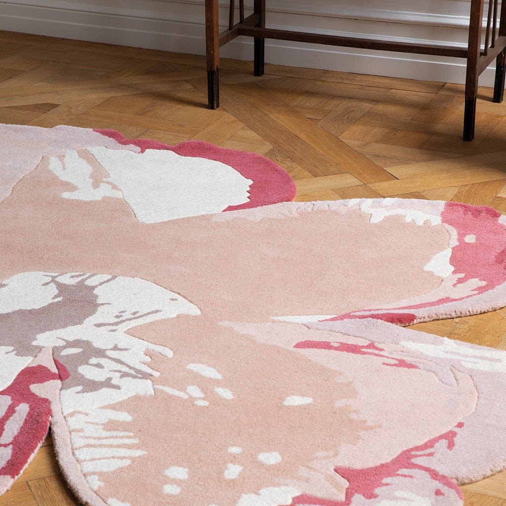 Brink & Campman Designer Rugs Ted Baker  - Shaped Magnolia