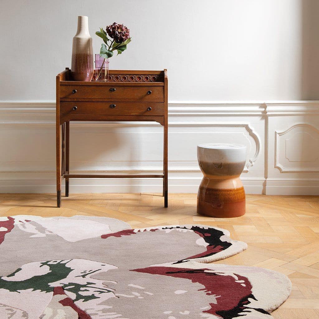 Brink & Campman Designer Rugs Ted Baker  - Shaped Magnolia