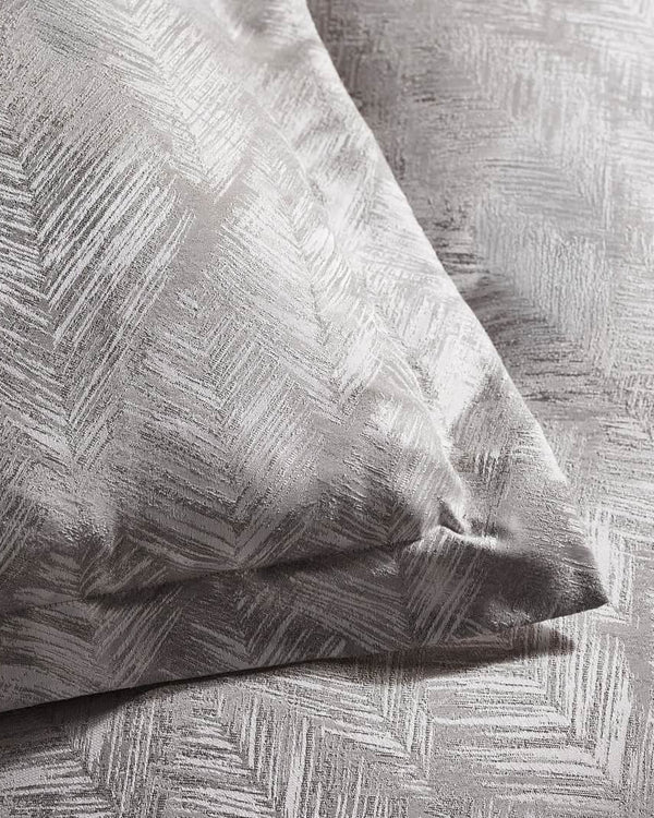 FOLIUS JACQUARD DUVET COVER SET by Clarke & Clarke