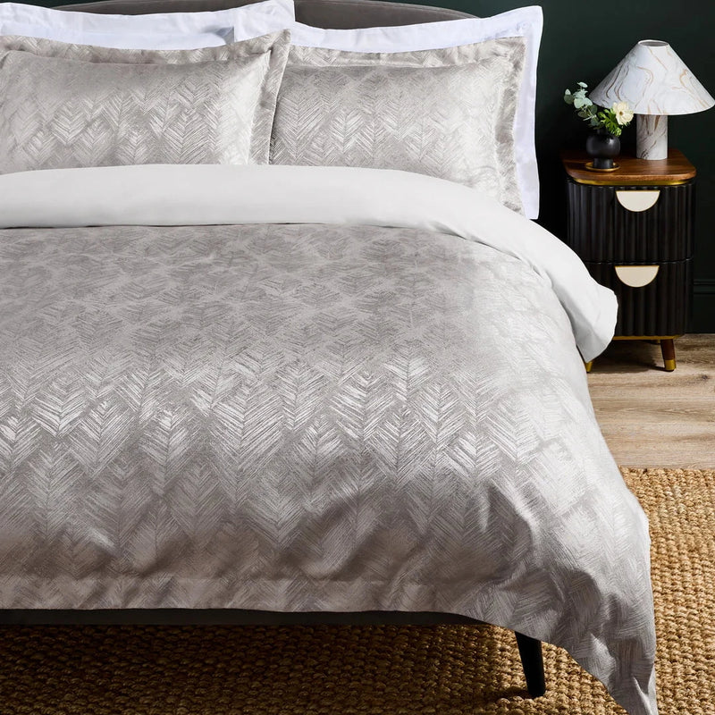 FOLIUS JACQUARD DUVET COVER SET by Clarke & Clarke