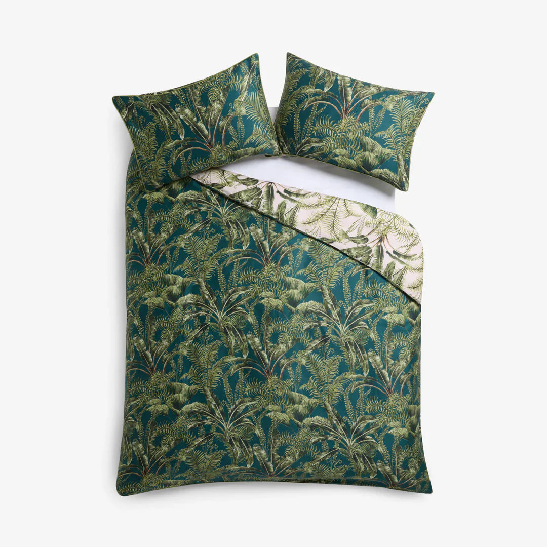 Clarke & Clarke Duvet Cover set MAJORELLE REVERSIBLE 100% COTTON DUVET COVER SET
by Clarke & Clarke
