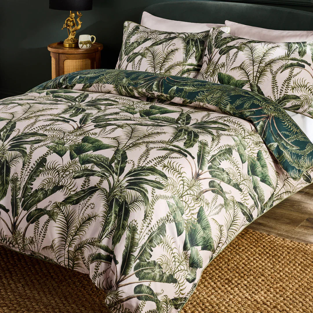 Clarke & Clarke Duvet Cover set MAJORELLE REVERSIBLE 100% COTTON DUVET COVER SET
by Clarke & Clarke