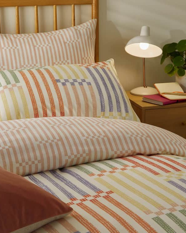 MADISON STRIPE PRINTED SOFT TOUCH DUVET COVER SET MULTI/APRICOT by Duvet Day