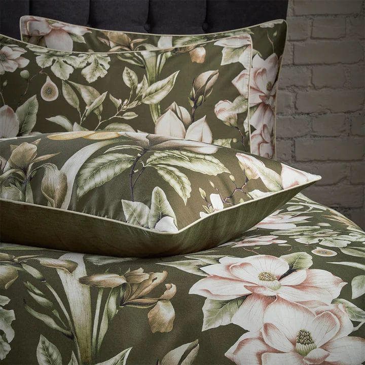 Edinburgh Weavers Interior Design Range EW Lavish Floral Printed Piped Cotton Sateen Kingsize Duvet Cover Set by Edinburgh Weavers