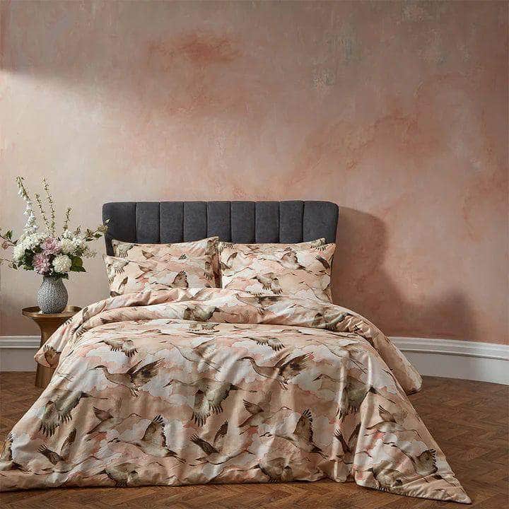 Flyaway Exotic Piped Kingsize Duvet Cover Set by Edinburgh Weavers (EW)