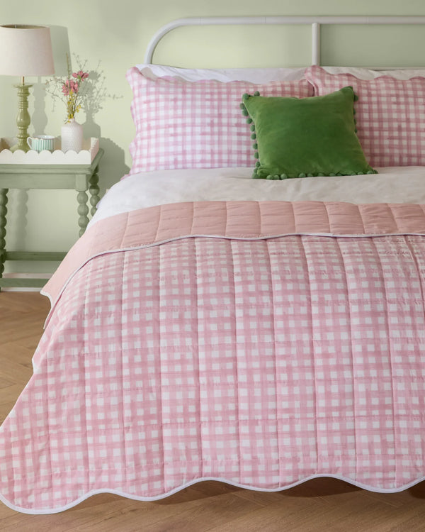 SCALLOP QUILTED BEDSPREAD PINK  by furn