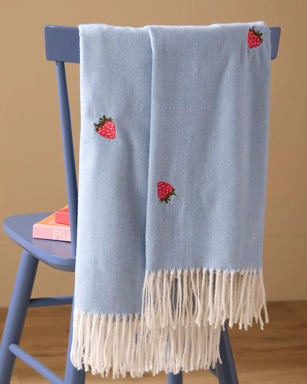 FRUITS THROW BERRY SWEET BLUE by furn