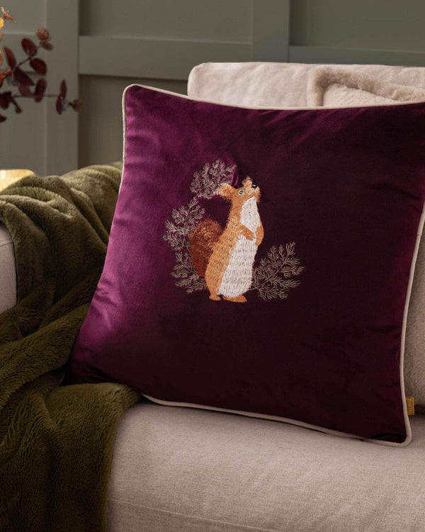 furn. Pineberry Forest cushion