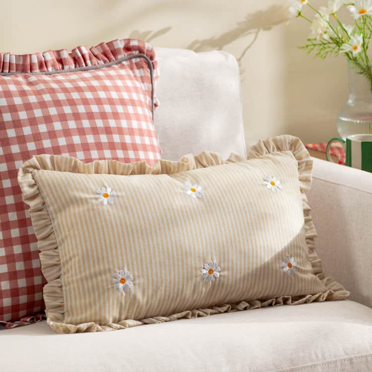 LES FLEURS EMBROIDERED RUFFLE CUSHION DAISIES by Furn