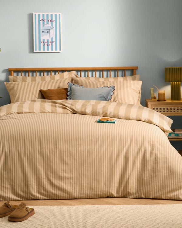 THE ULTIMATE STRIPE REVERSIBLE DUVET COVER SET by furn