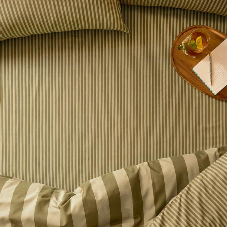 THE ULTIMATE STRIPE FITTED BED SHEET
by furn