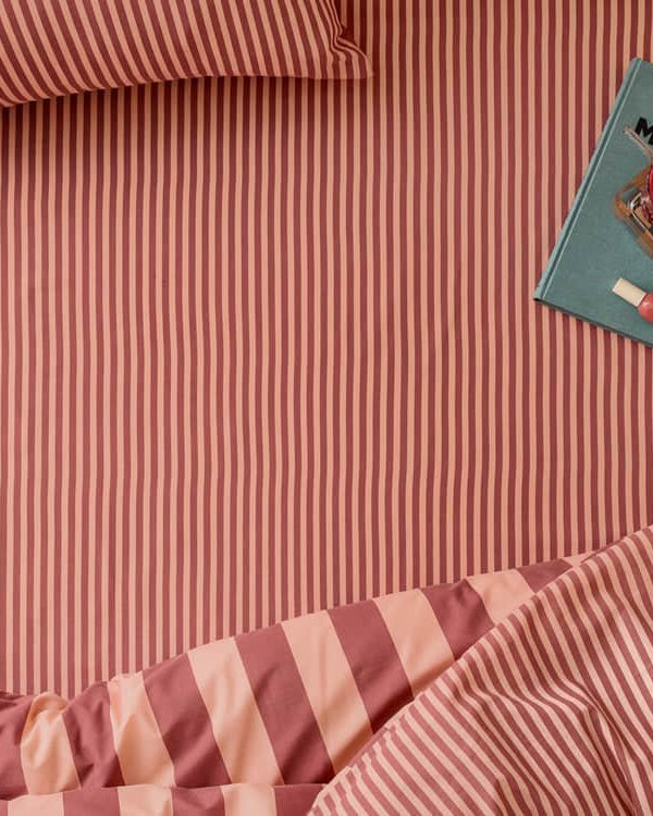 THE ULTIMATE STRIPE FITTED BED SHEET
by furn