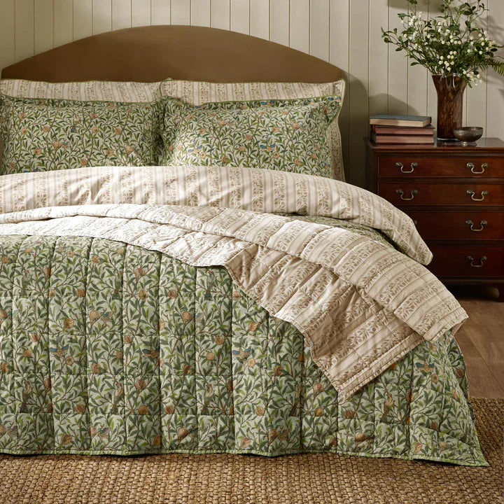BIRD AND POMEGRANATE BEDSPREAD by William Morris at Home