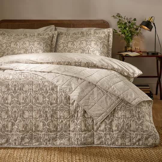 PIMPERNEL BEDSPREAD NATURAL CHOCOLATE by William Morris at Home