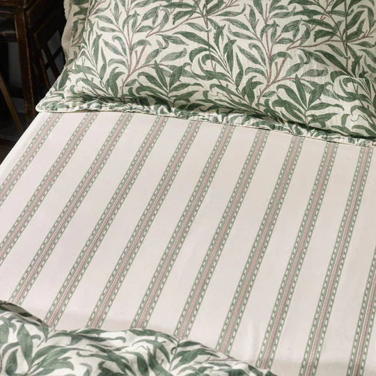 WILLOW BOUGH FITTED SHEET by William Morris at Home
