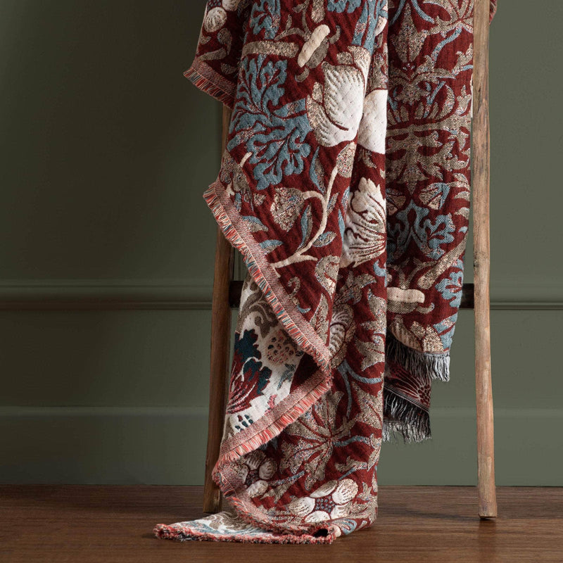 STRAWBERRY THIEF JACQUARD THROW by Morris & Co.