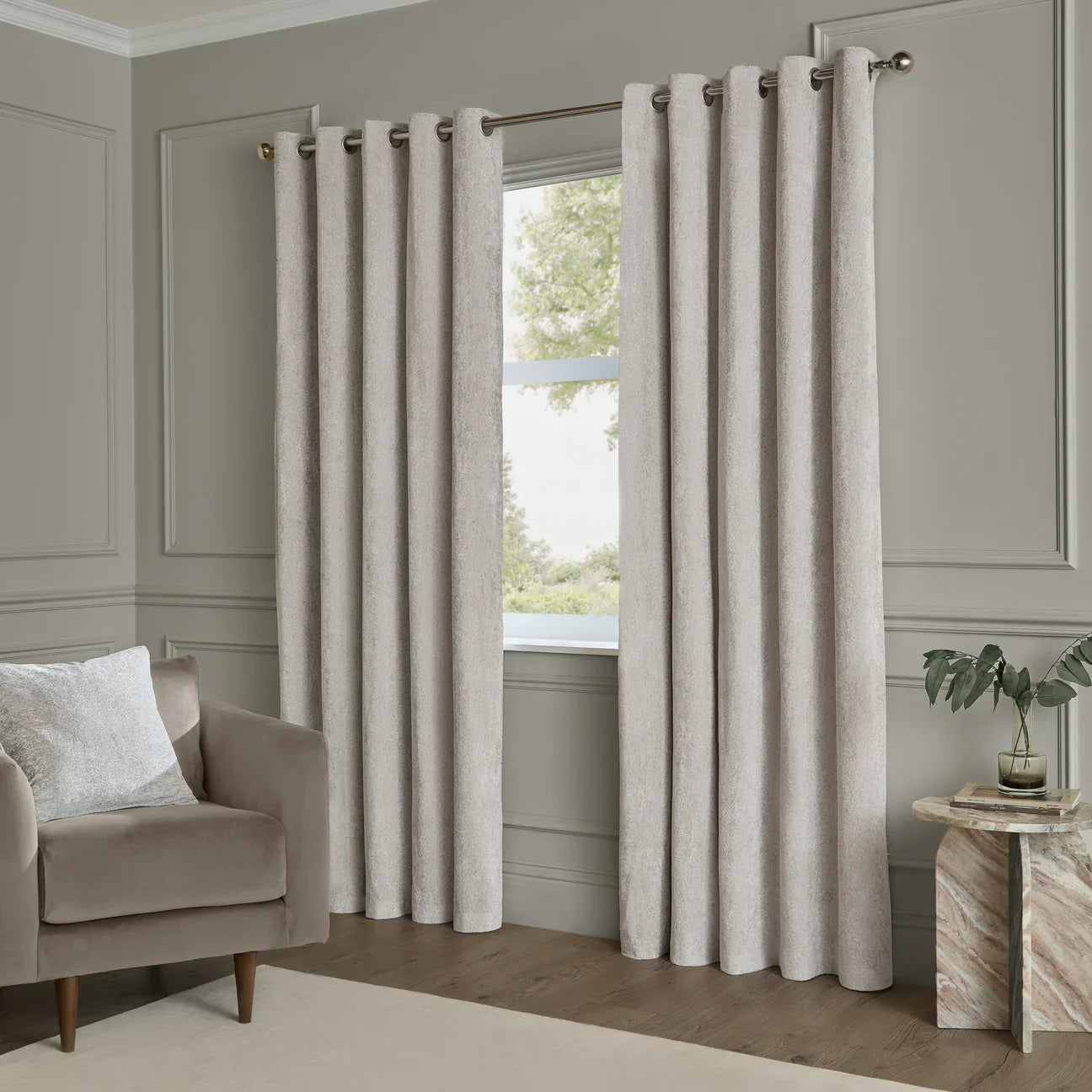 Paoletti (Riva Home) Curtains LUSTRE VELVET FULLY LINED EYELET CURTAINS SILVER
by Paoletti